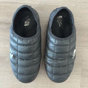 The North Face Black Slippers